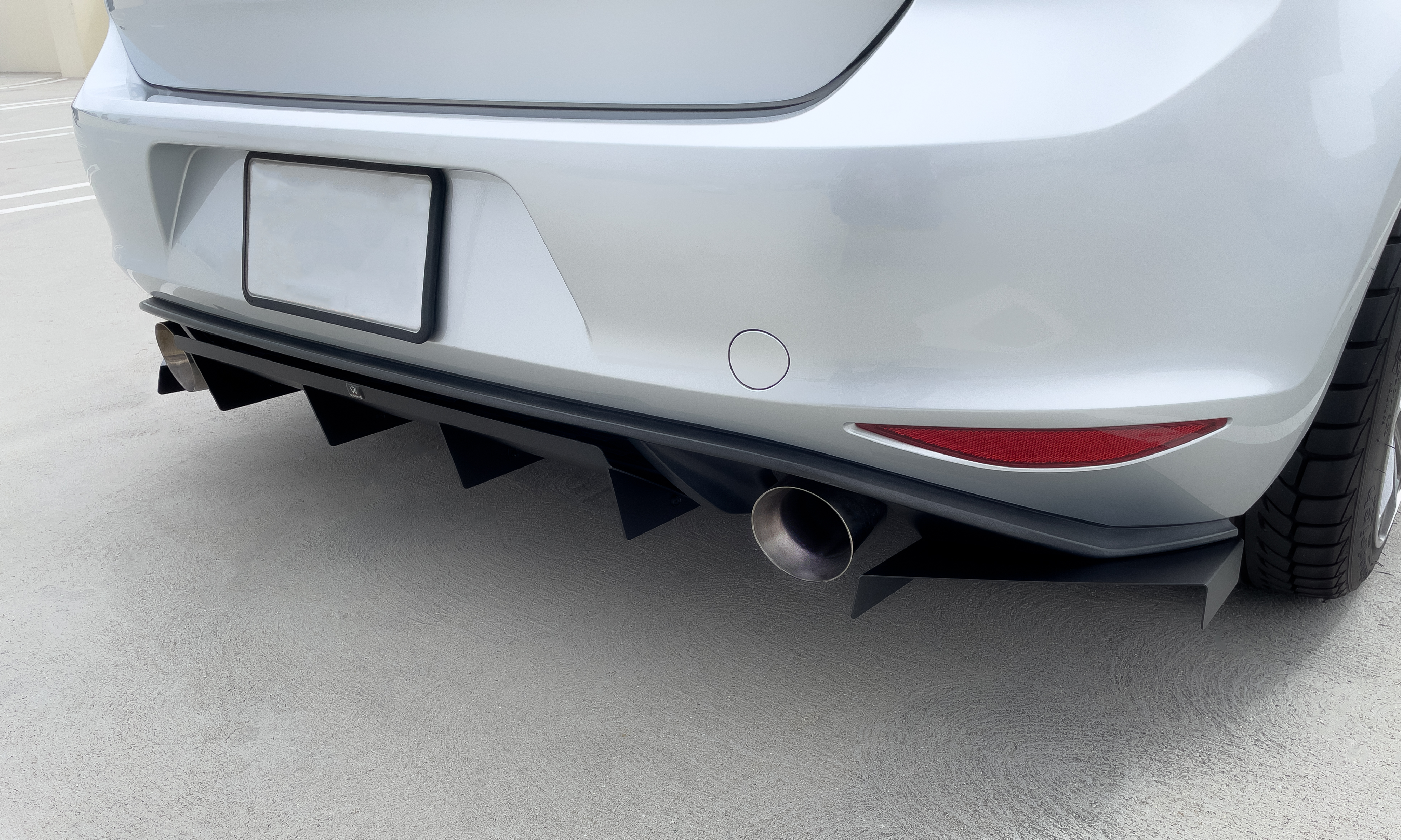 Rennwagen Rear Spats MK7 GTI V2