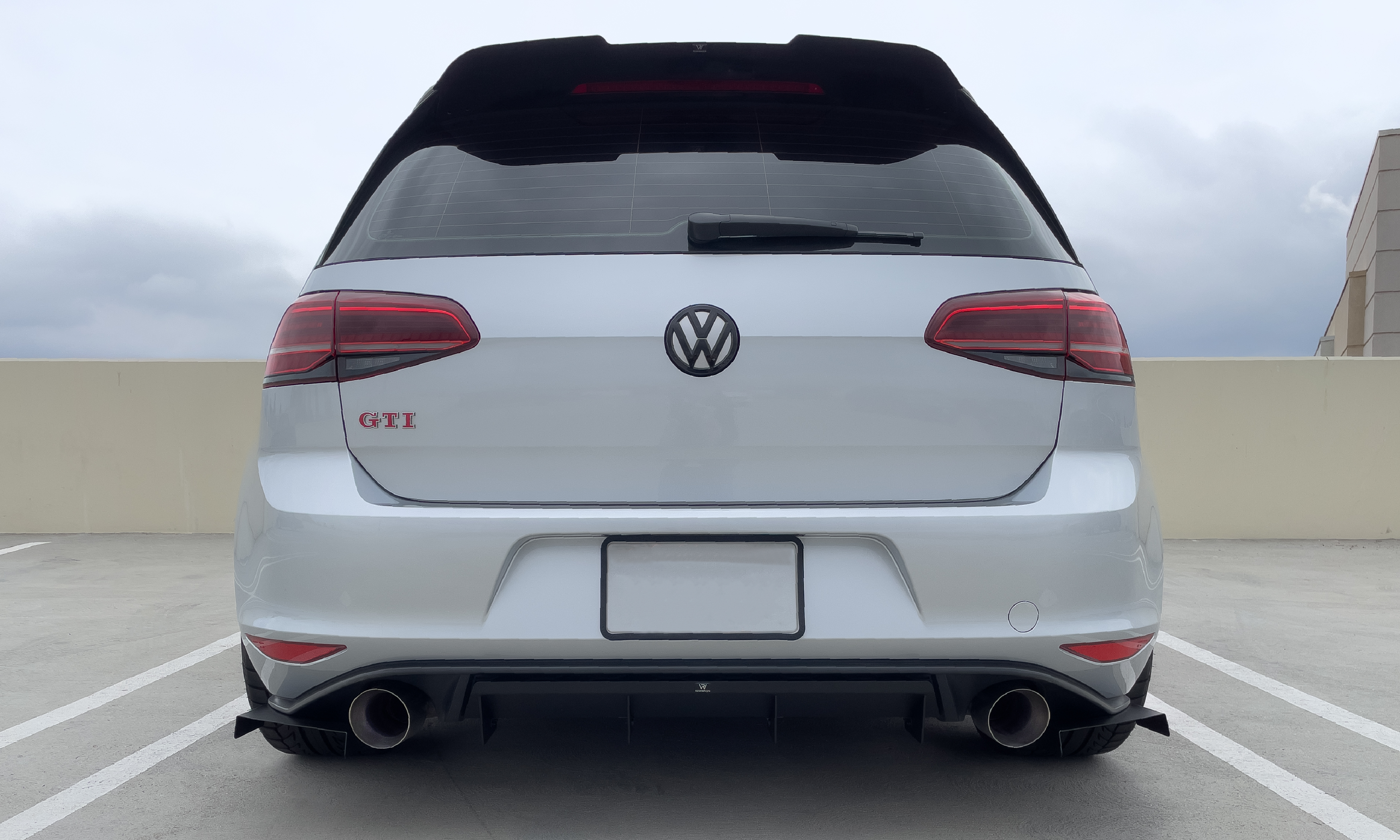 Rennwagen Rear Spats MK7 GTI V2